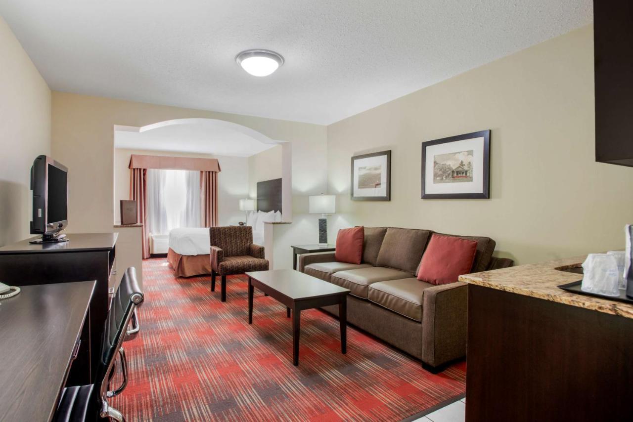 Best Western Plus Red Deer Inn & Suite Exterior photo
